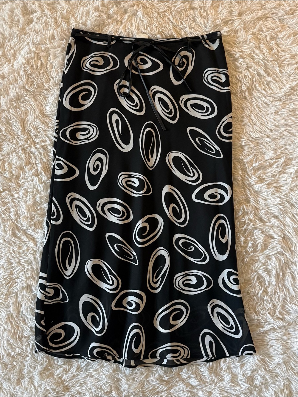American Vintage Black Midi Skirt with White Swirl Print